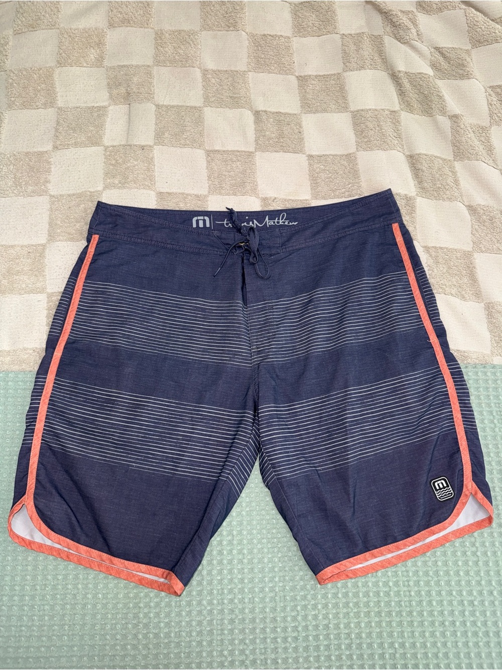 TravisMathew Mens Navy Blue Coral Striped Board Shorts XL